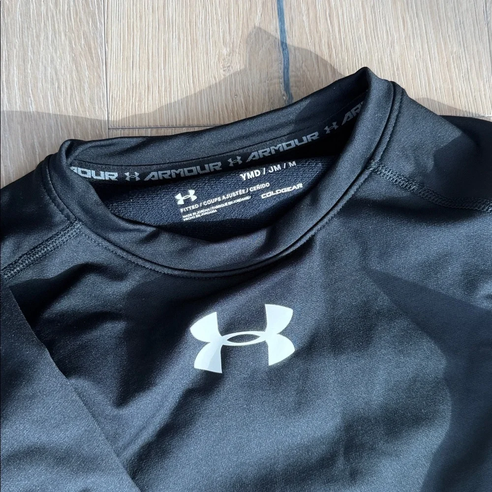 Under Armour coldgear tops - Picture 4 of 7